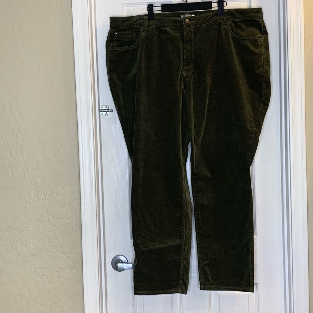 Kut from the Kloth Catherine Boyfriend Corduroy Dark Green Size 22W